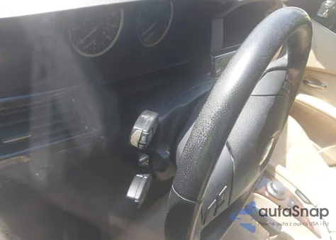 2007 BMW 525I из США, поврежденный, VIN WBANE53547CW61936